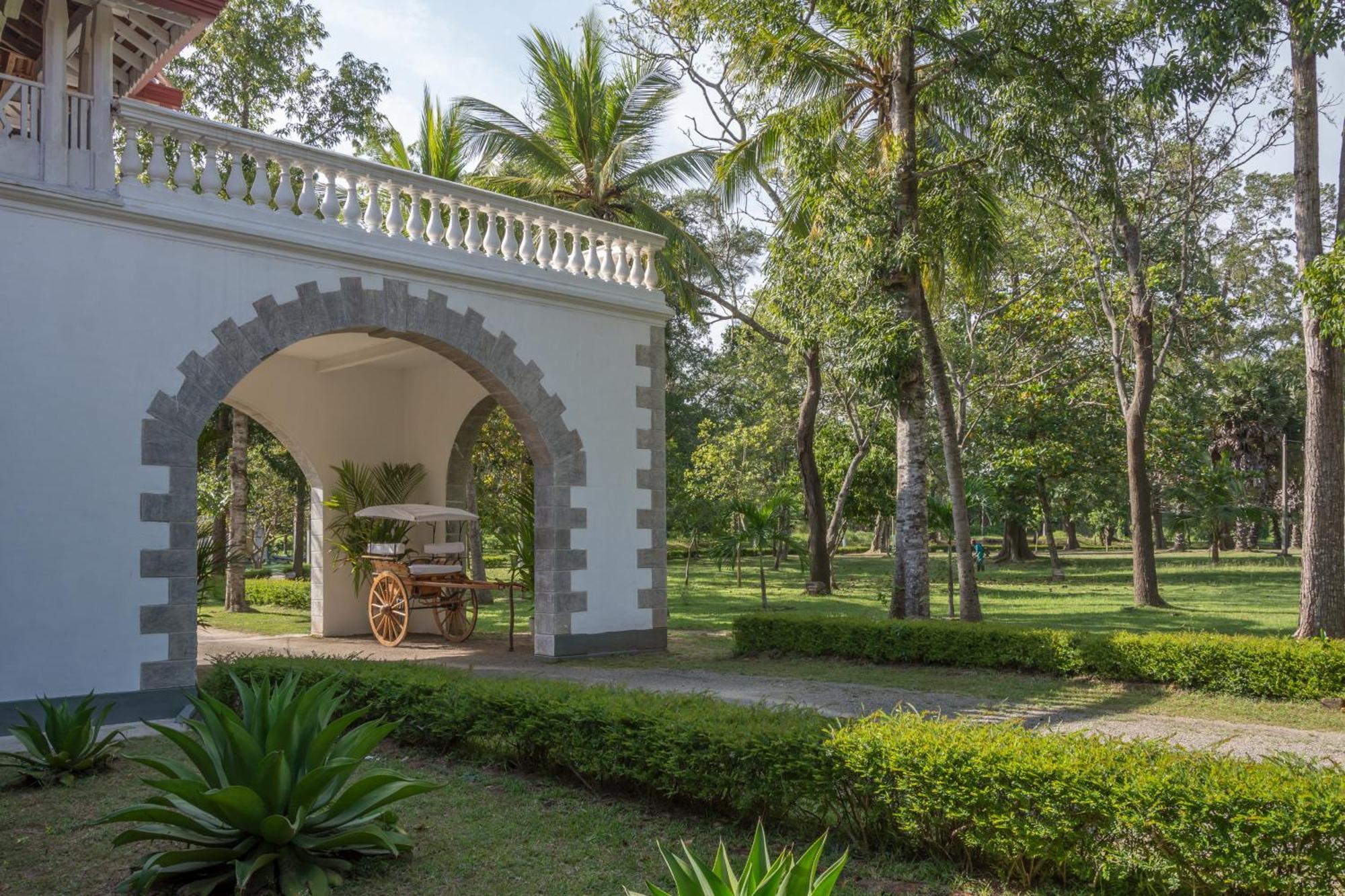 The Sanctuary At Tissawewa Anuradhapura Exterior foto